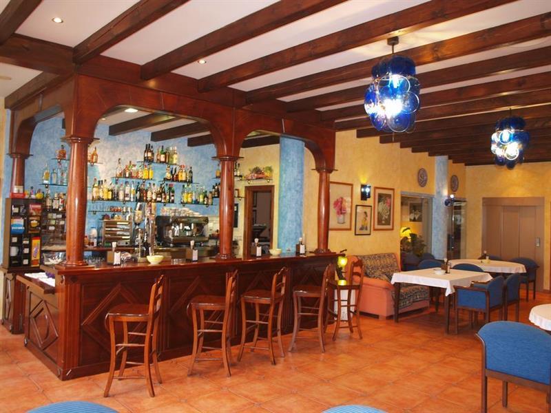 El Curro Hotel